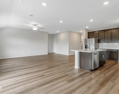 2200 Dunbar Drive - Photo Thumbnail 10