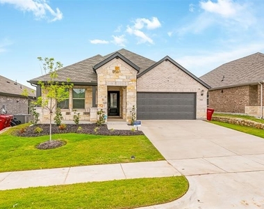 2200 Dunbar Drive - Photo Thumbnail 1
