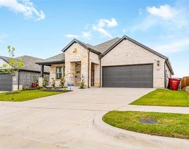 2200 Dunbar Drive - Photo Thumbnail 2