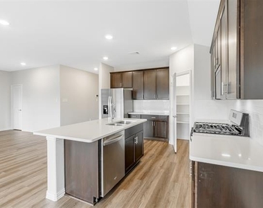 2200 Dunbar Drive - Photo Thumbnail 8