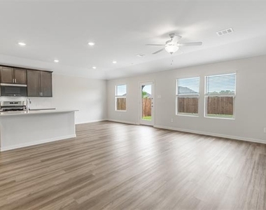 2200 Dunbar Drive - Photo Thumbnail 12