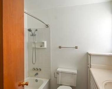 903 N Lamb Street - Photo Thumbnail 9