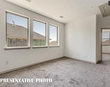420 4th Street - Photo Thumbnail 8
