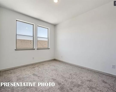 420 4th Street - Photo Thumbnail 12