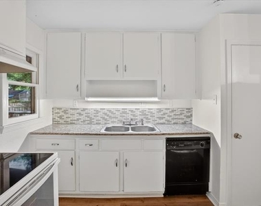 4709 Mayfair Street - Photo Thumbnail 3