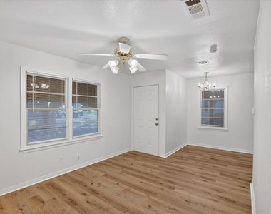 4709 Mayfair Street - Photo Thumbnail 2