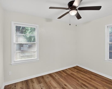 4709 Mayfair Street - Photo Thumbnail 7