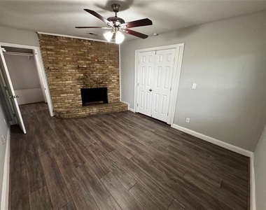 2607 Clearview Circle - Photo Thumbnail 15
