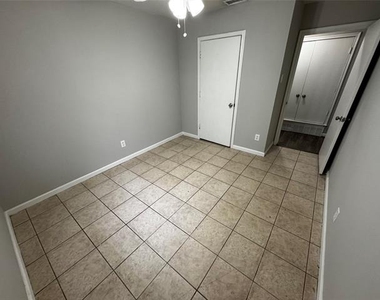 2607 Clearview Circle - Photo Thumbnail 11