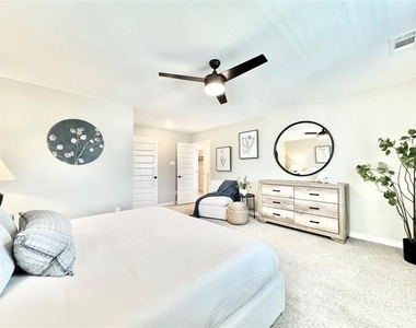 8725 Scottys Lake Lane - Photo Thumbnail 19