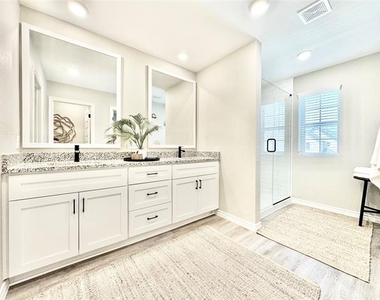 8725 Scottys Lake Lane - Photo Thumbnail 21