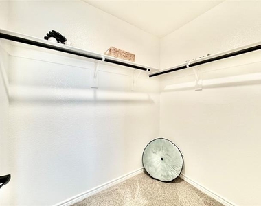8725 Scottys Lake Lane - Photo Thumbnail 33