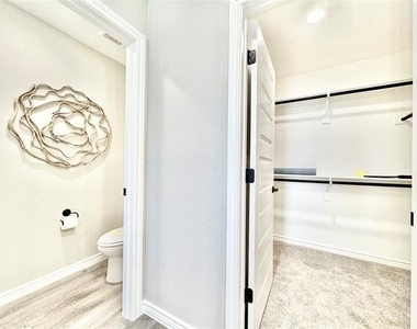 8725 Scottys Lake Lane - Photo Thumbnail 24