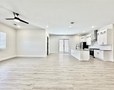 8513 Shorehan Road - Photo Thumbnail 2