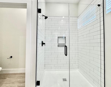 8513 Shorehan Road - Photo Thumbnail 11