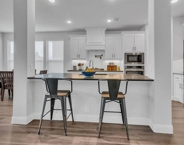 1208 Sagewood Drive - Photo Thumbnail 14