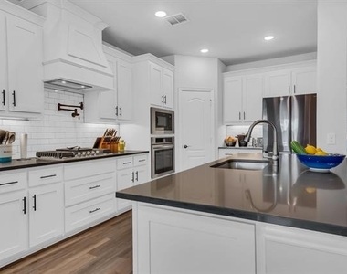 1208 Sagewood Drive - Photo Thumbnail 16