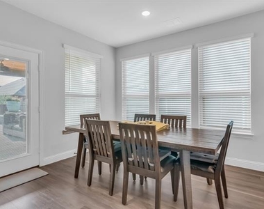 1208 Sagewood Drive - Photo Thumbnail 13