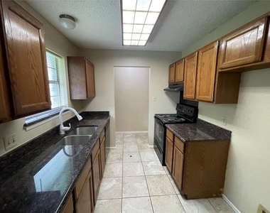 821 Loganwood Drive - Photo Thumbnail 2