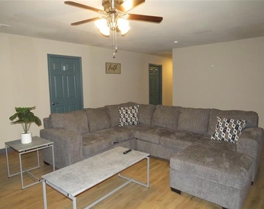 12069 Joyce Lane - Photo Thumbnail 4