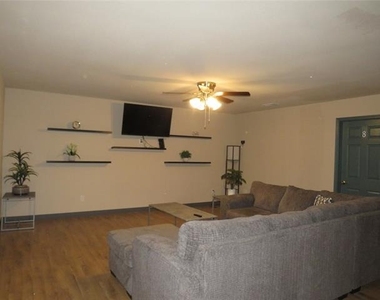 12069 Joyce Lane - Photo Thumbnail 3
