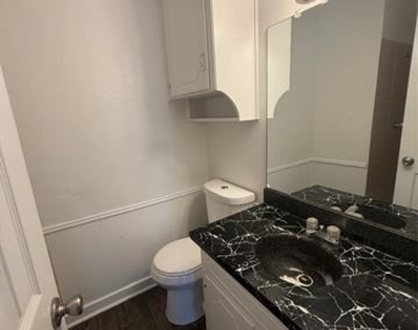 708 E Pecan Street - Photo Thumbnail 12