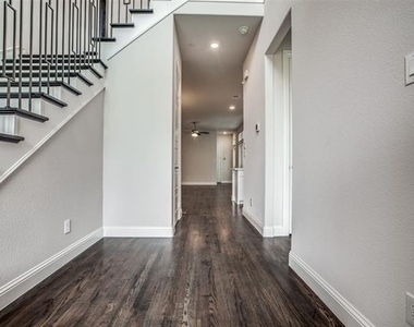 4944 Mckinney Hollow Drive - Photo Thumbnail 2