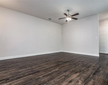 4944 Mckinney Hollow Drive - Photo Thumbnail 5