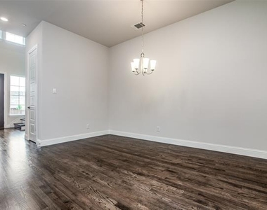 4944 Mckinney Hollow Drive - Photo Thumbnail 4