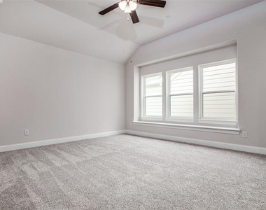 4944 Mckinney Hollow Drive - Photo Thumbnail 14