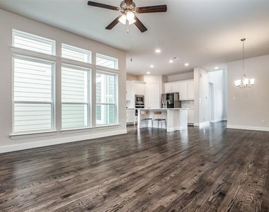 4944 Mckinney Hollow Drive - Photo Thumbnail 8