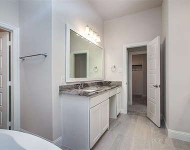 4944 Mckinney Hollow Drive - Photo Thumbnail 16