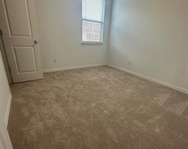 3205 Kiskadee Court - Photo Thumbnail 21