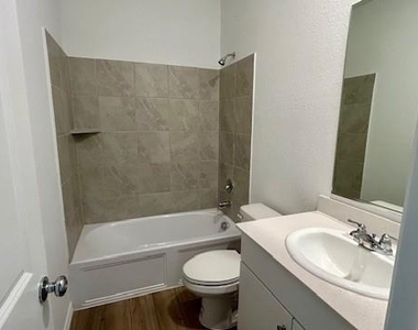 3205 Kiskadee Court - Photo Thumbnail 31