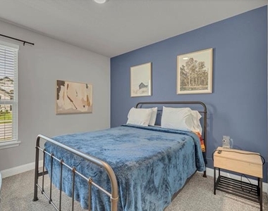 1000 Westwood Lane - Photo Thumbnail 6