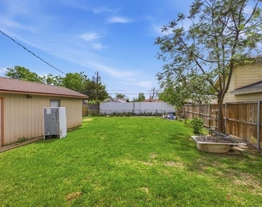 2634 Emmett Street - Photo Thumbnail 16