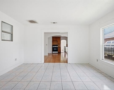 2634 Emmett Street - Photo Thumbnail 5