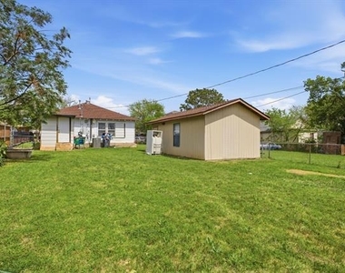 2634 Emmett Street - Photo Thumbnail 17