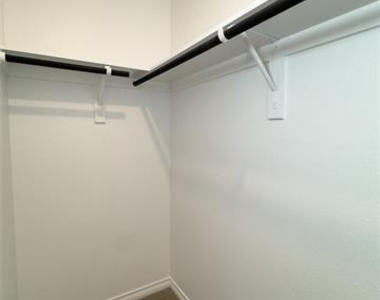108 Rosings Place - Photo Thumbnail 7