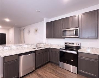 108 Rosings Place - Photo Thumbnail 19