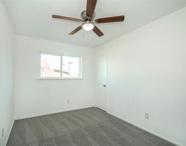 2611 Via Cordova - Photo Thumbnail 20
