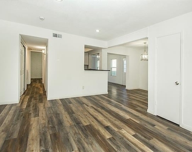2611 Via Cordova - Photo Thumbnail 5