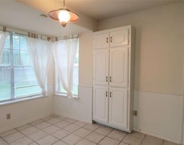 5624 Woodway Drive - Photo Thumbnail 10
