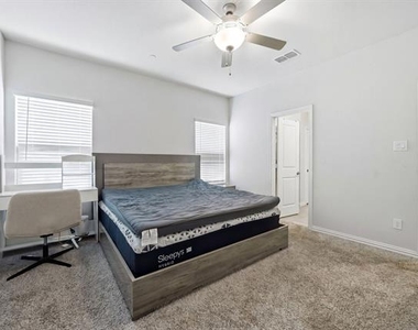224 Monarch Way - Photo Thumbnail 16