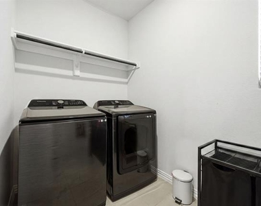 224 Monarch Way - Photo Thumbnail 7