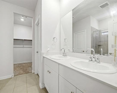 224 Monarch Way - Photo Thumbnail 18