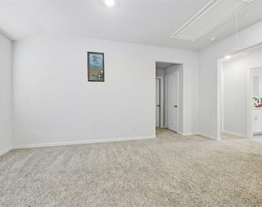 224 Monarch Way - Photo Thumbnail 21