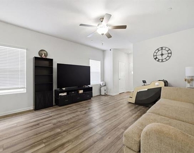 224 Monarch Way - Photo Thumbnail 13
