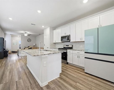 224 Monarch Way - Photo Thumbnail 10