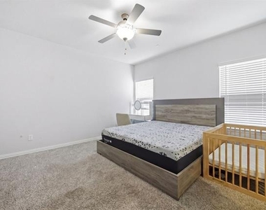 224 Monarch Way - Photo Thumbnail 15